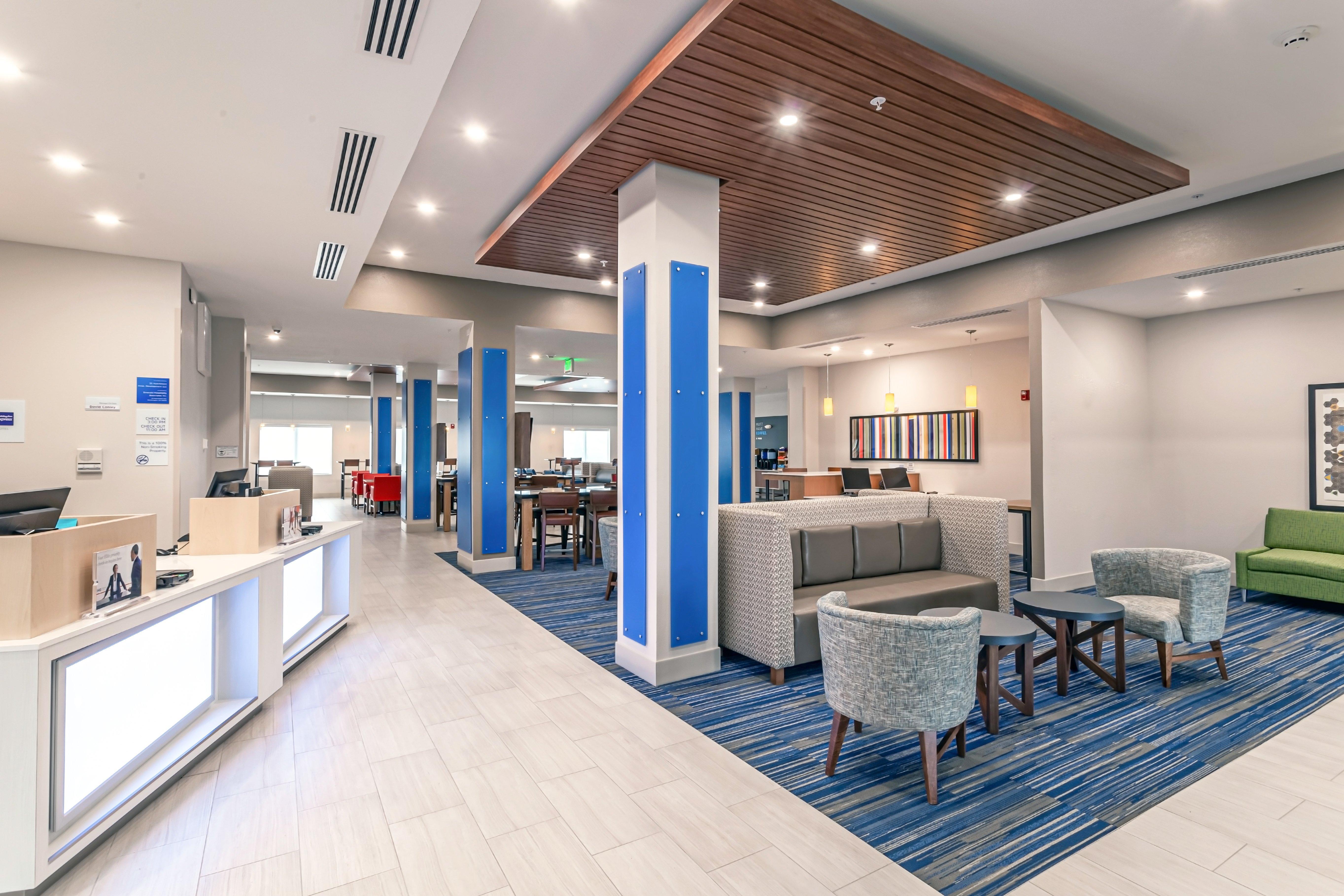 Holiday Inn Express & Suites - Columbus - Worthington By Ihg Εξωτερικό φωτογραφία