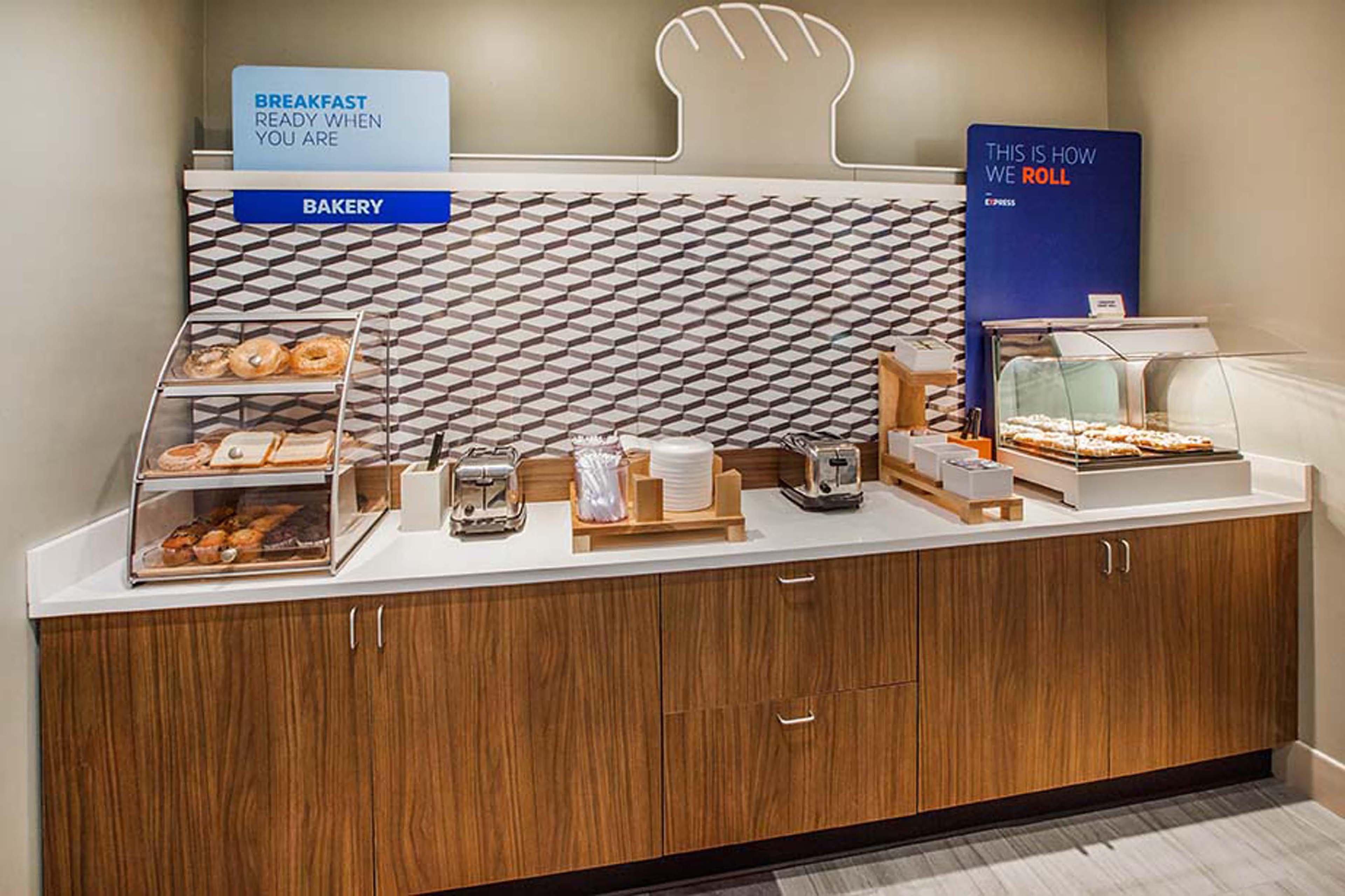 Holiday Inn Express & Suites - Columbus - Worthington By Ihg Εξωτερικό φωτογραφία