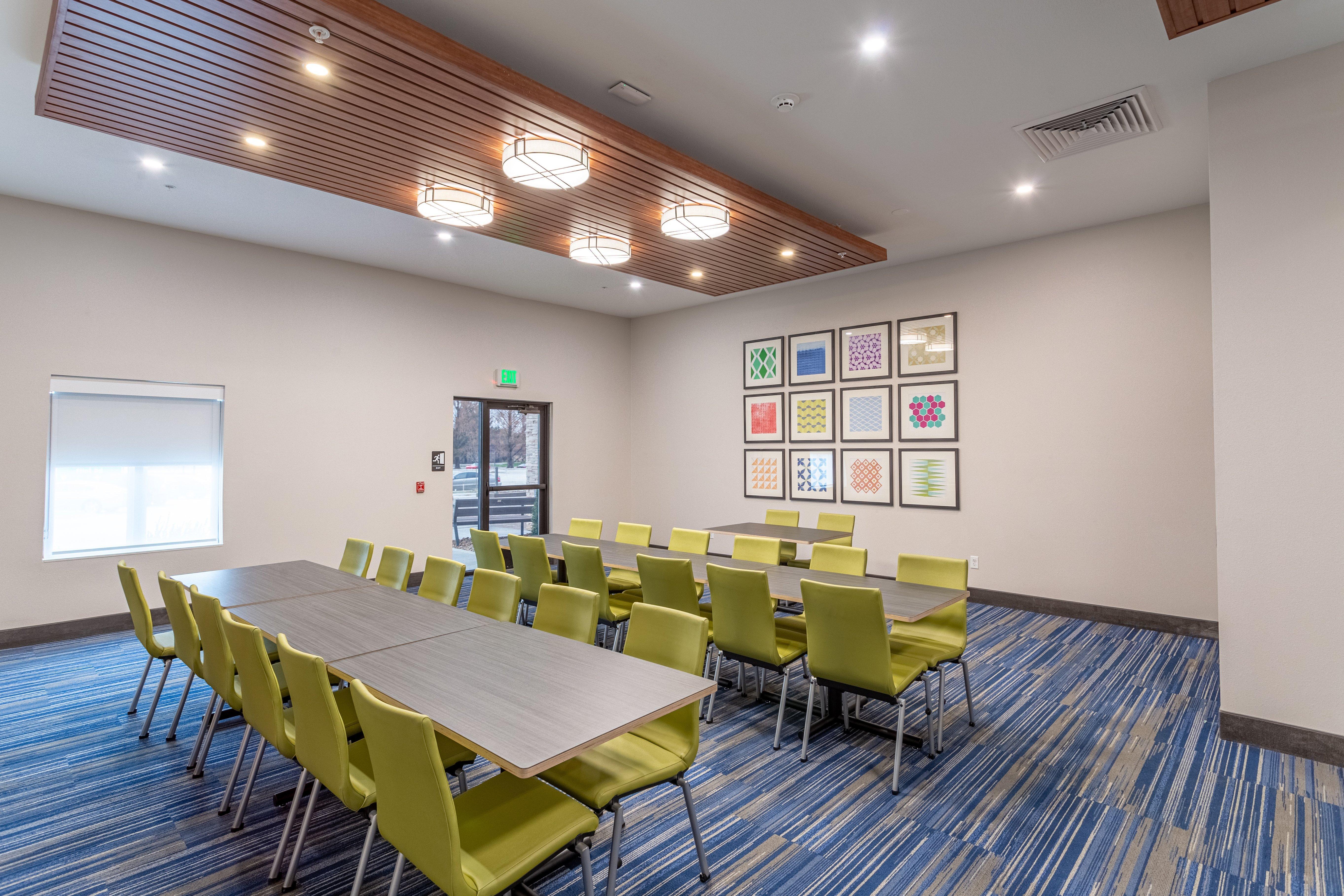 Holiday Inn Express & Suites - Columbus - Worthington By Ihg Εξωτερικό φωτογραφία