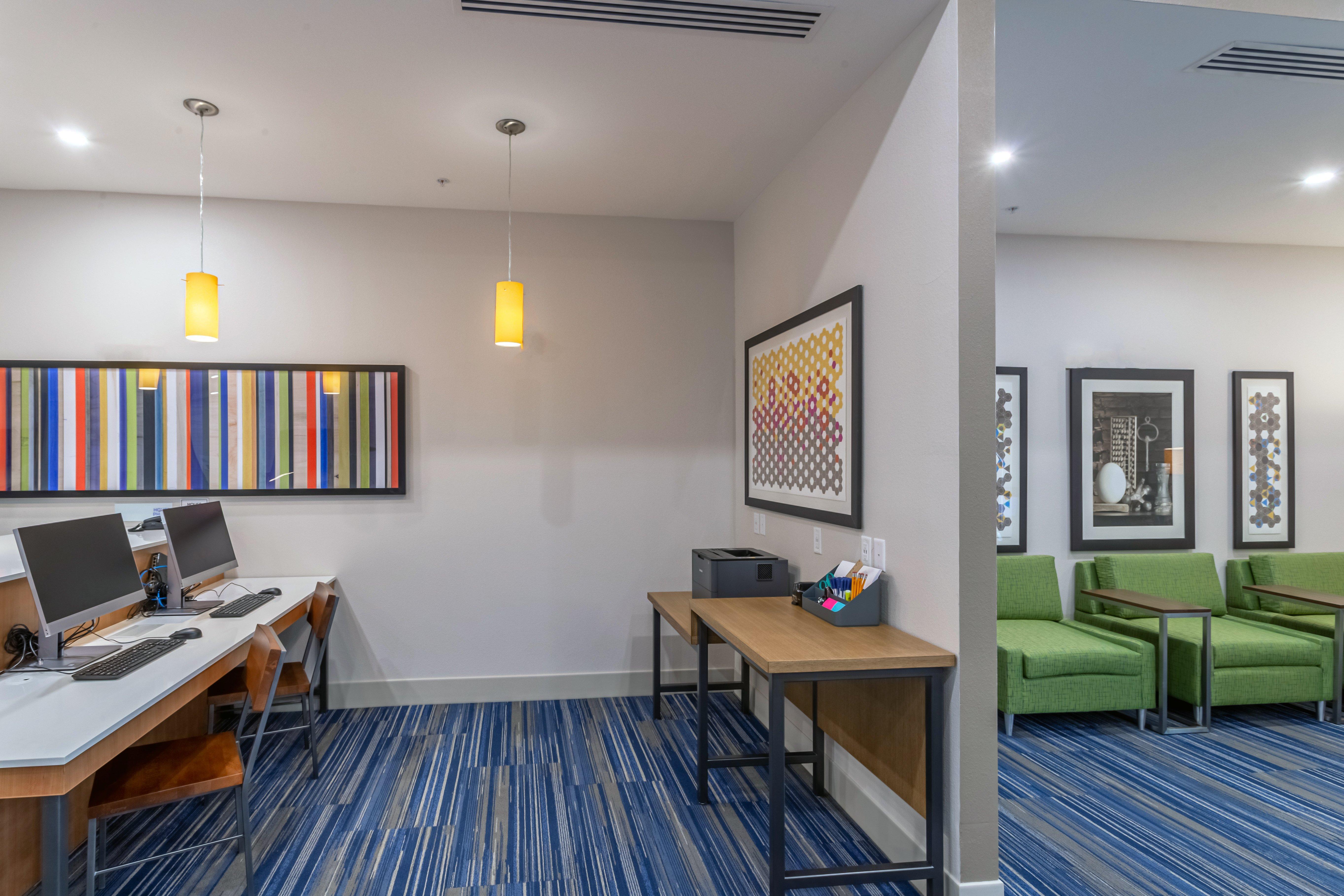 Holiday Inn Express & Suites - Columbus - Worthington By Ihg Εξωτερικό φωτογραφία